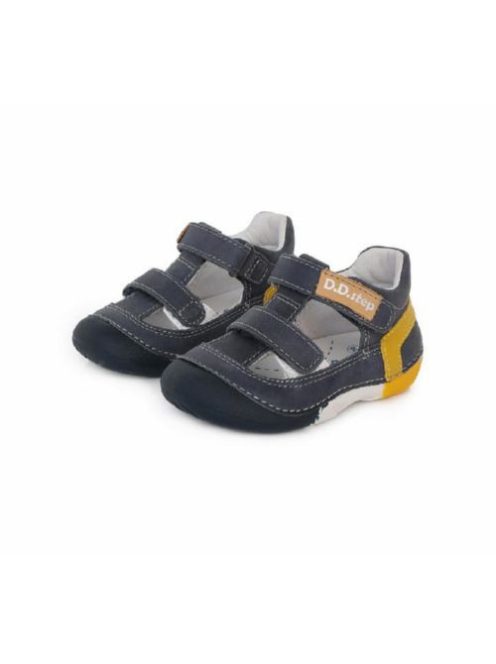 19-24 Ddstep kisfiú szandálciő