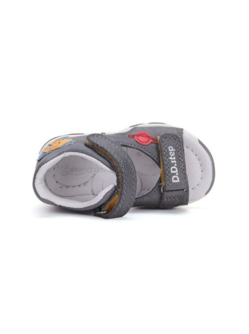 Ddstep kisfiú szandál - Világítós - 20-25